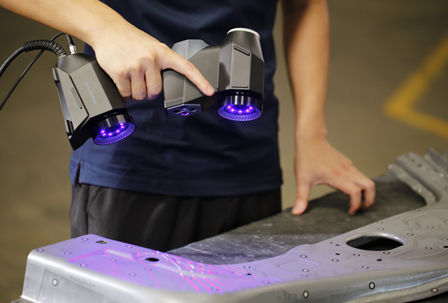 Scanner 3D con tecnologia Blue Light