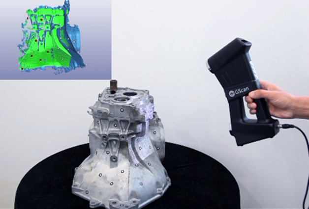 Scansione 3D con posizionamento dei marker di riflessione