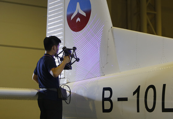 Scanner 3D a tracciamento ottico con scansione 3D ad alta velocit&agrave;