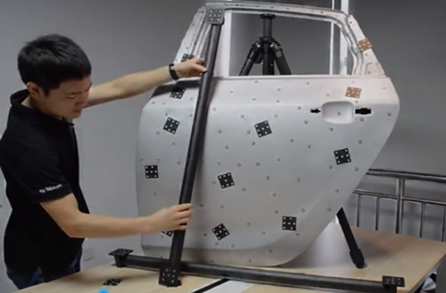 Sistema di fotogrammetria per l'acquisizione delle immagini dei produttori