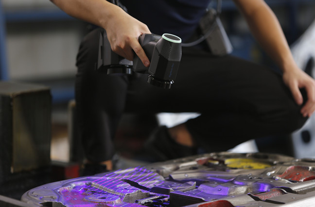 Ispezione di qualit&agrave; delle parti in lamiera